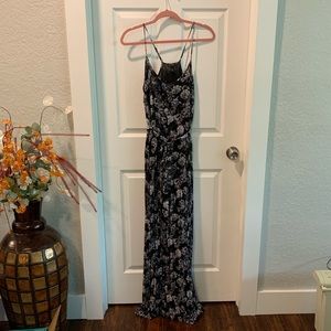 Gorgeous Jessica Simpson pleated maxi dress